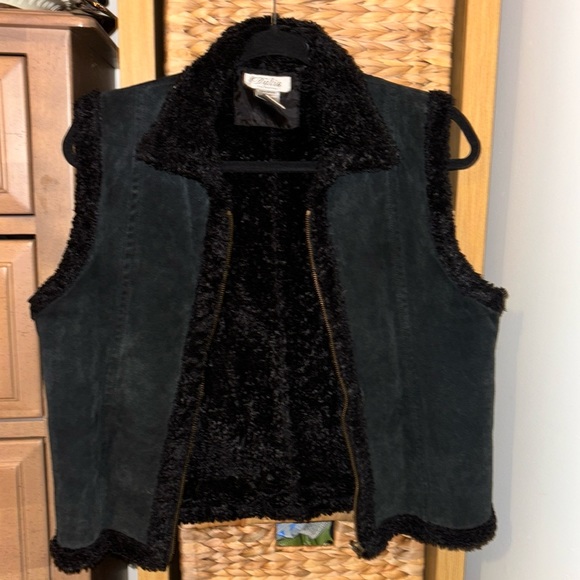 Authentic suede vest - Picture 2 of 8